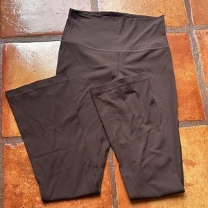 Lululemon EXTRA SHORT ribbed mini flare